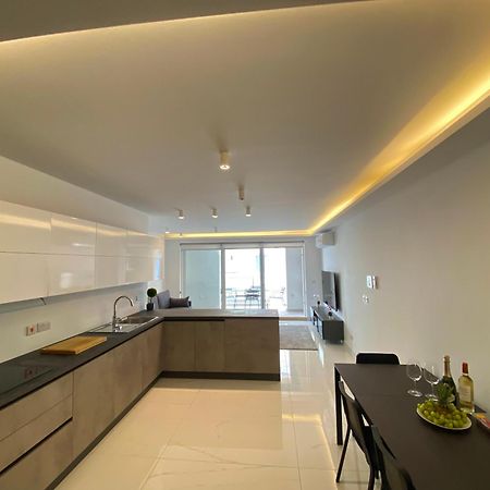 Tigne Sliema Three Bedrooms Apartment Экстерьер фото