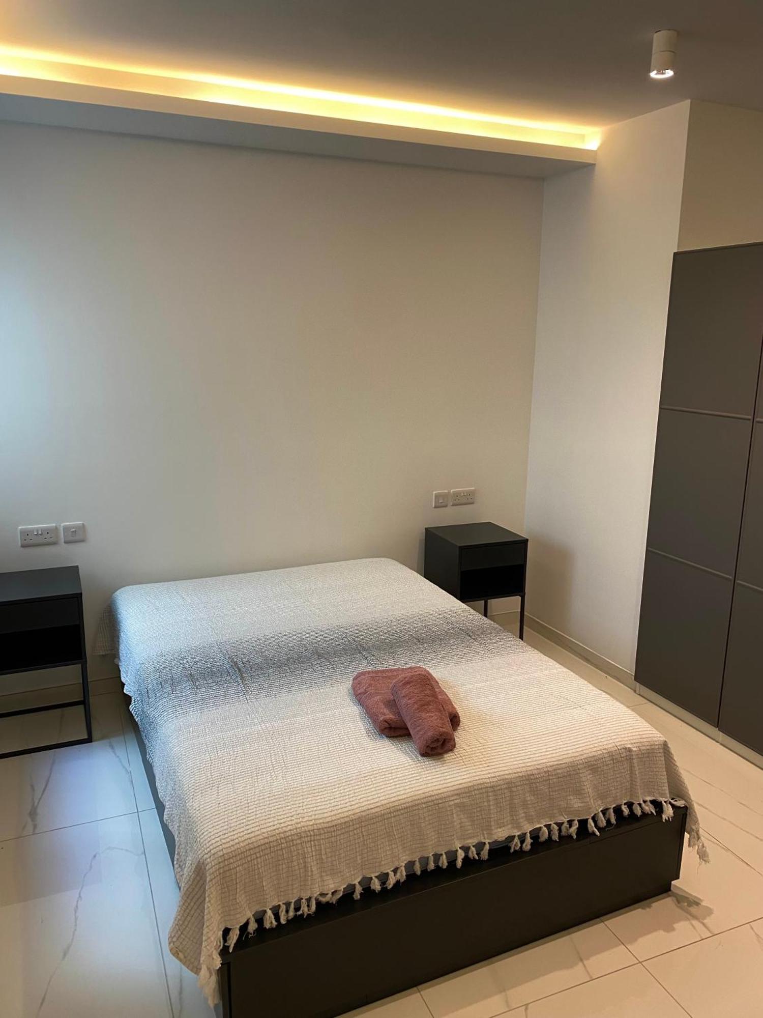Tigne Sliema Three Bedrooms Apartment Экстерьер фото