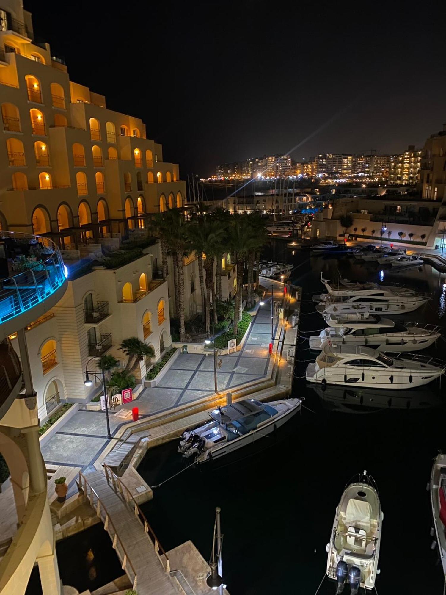 Tigne Sliema Three Bedrooms Apartment Экстерьер фото