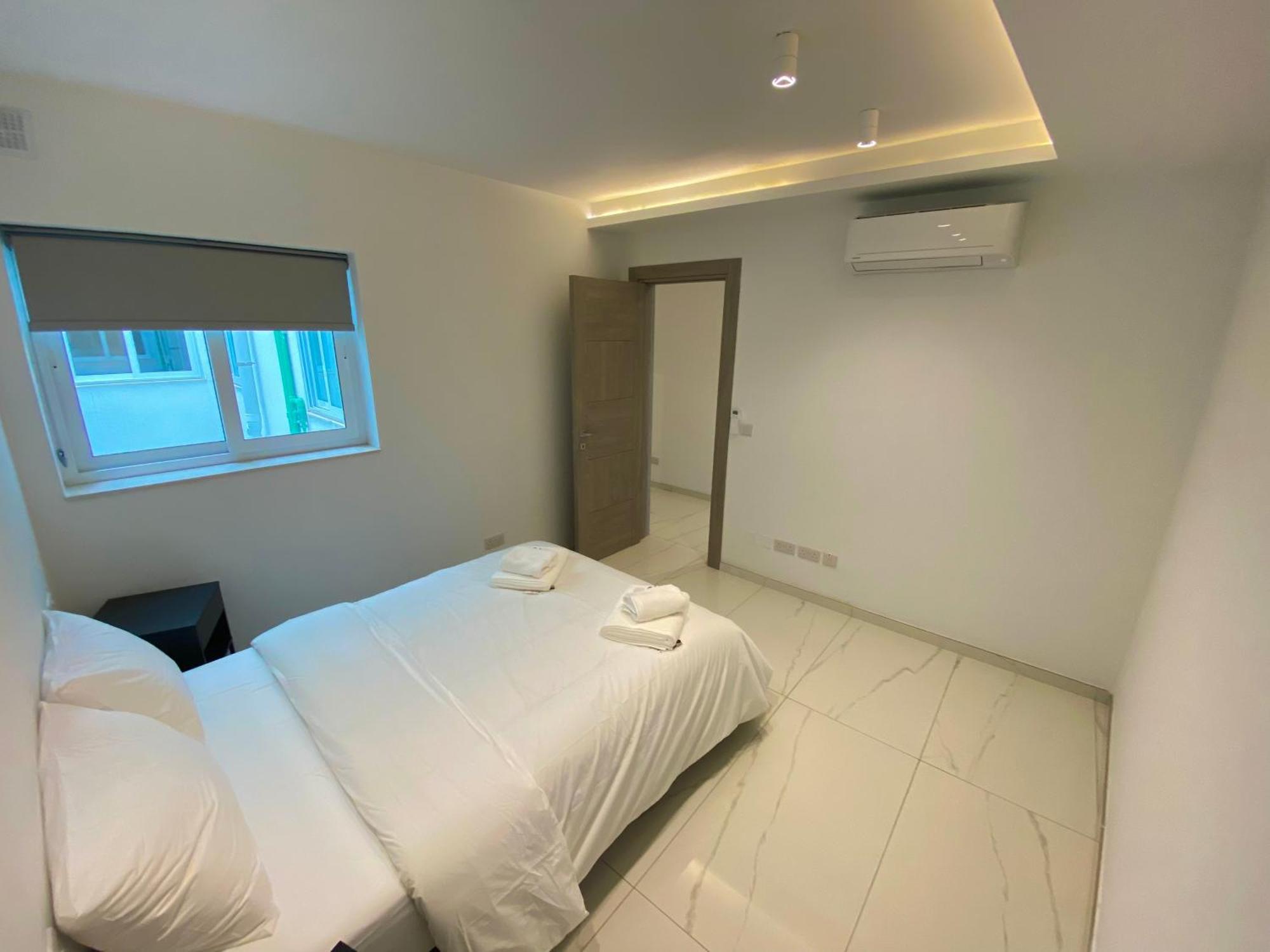 Tigne Sliema Three Bedrooms Apartment Экстерьер фото