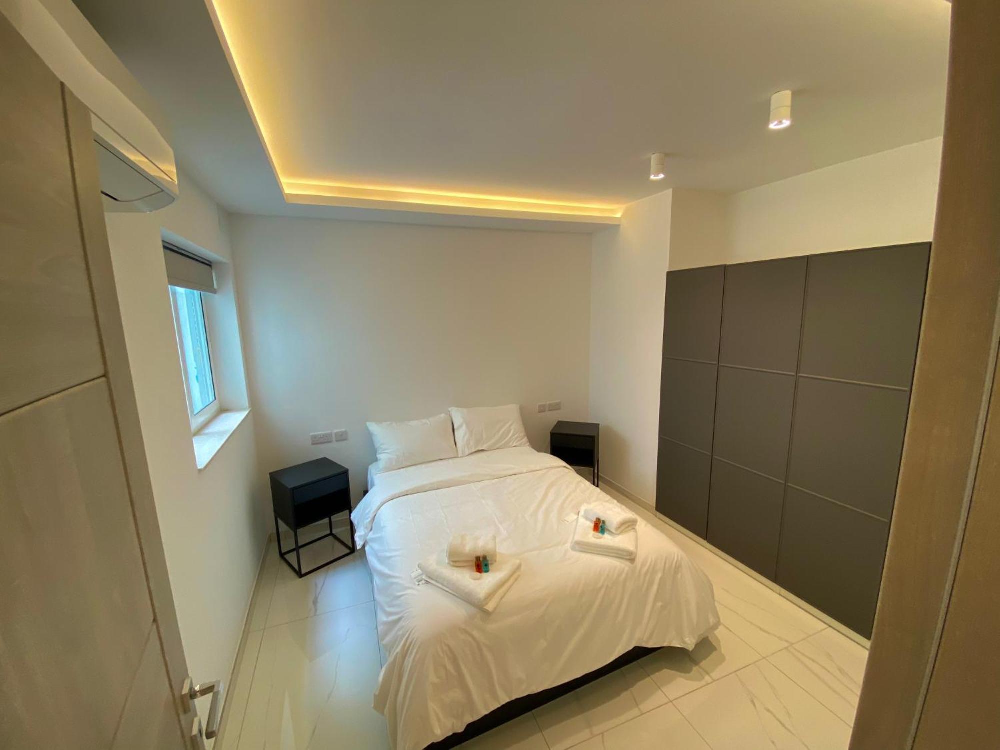 Tigne Sliema Three Bedrooms Apartment Экстерьер фото