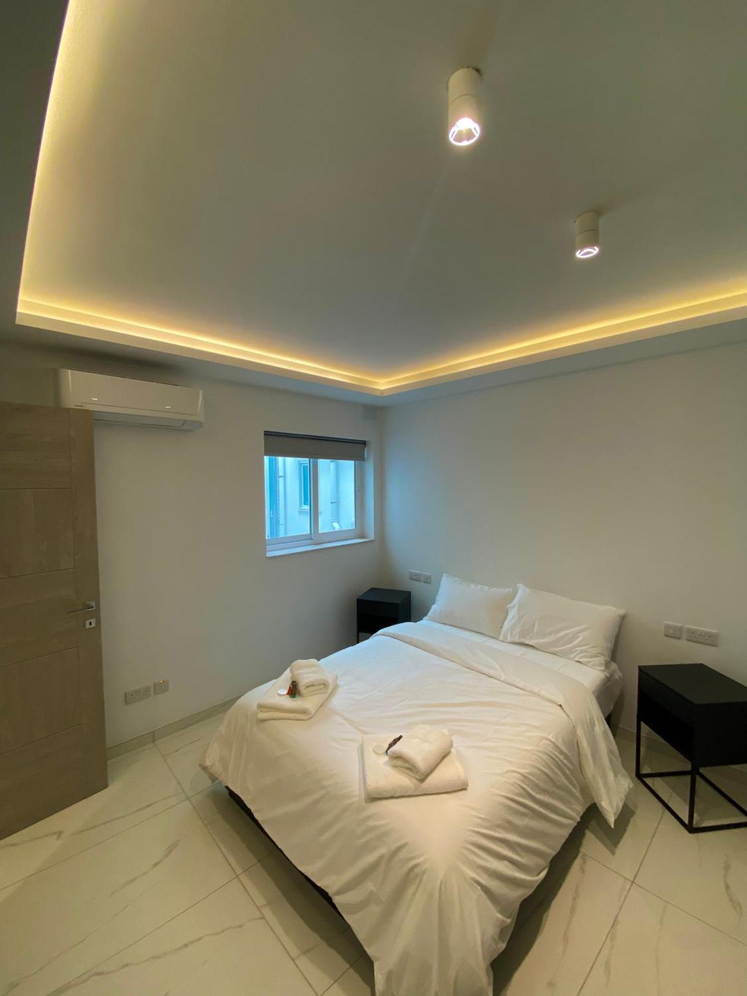 Tigne Sliema Three Bedrooms Apartment Экстерьер фото