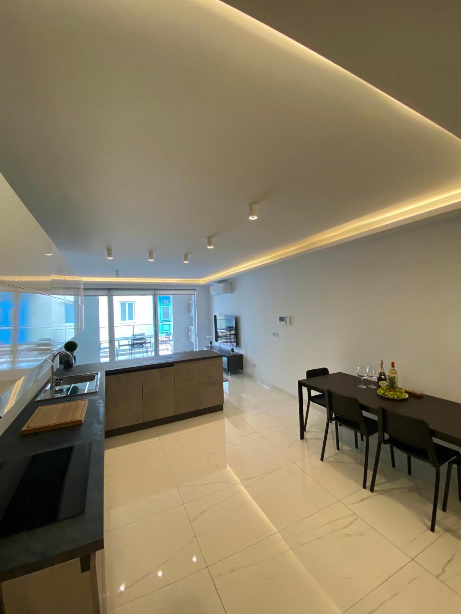 Tigne Sliema Three Bedrooms Apartment Экстерьер фото
